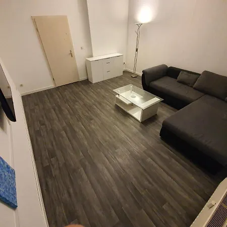 2 Neben Der Burg *